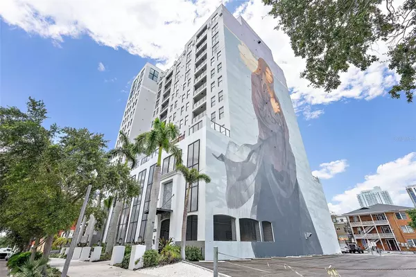 226 5TH AVE N #1403, St Petersburg, FL 33701