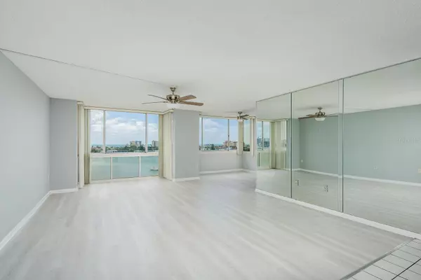 Clearwater Beach, FL 33767,644 ISLAND WAY #702
