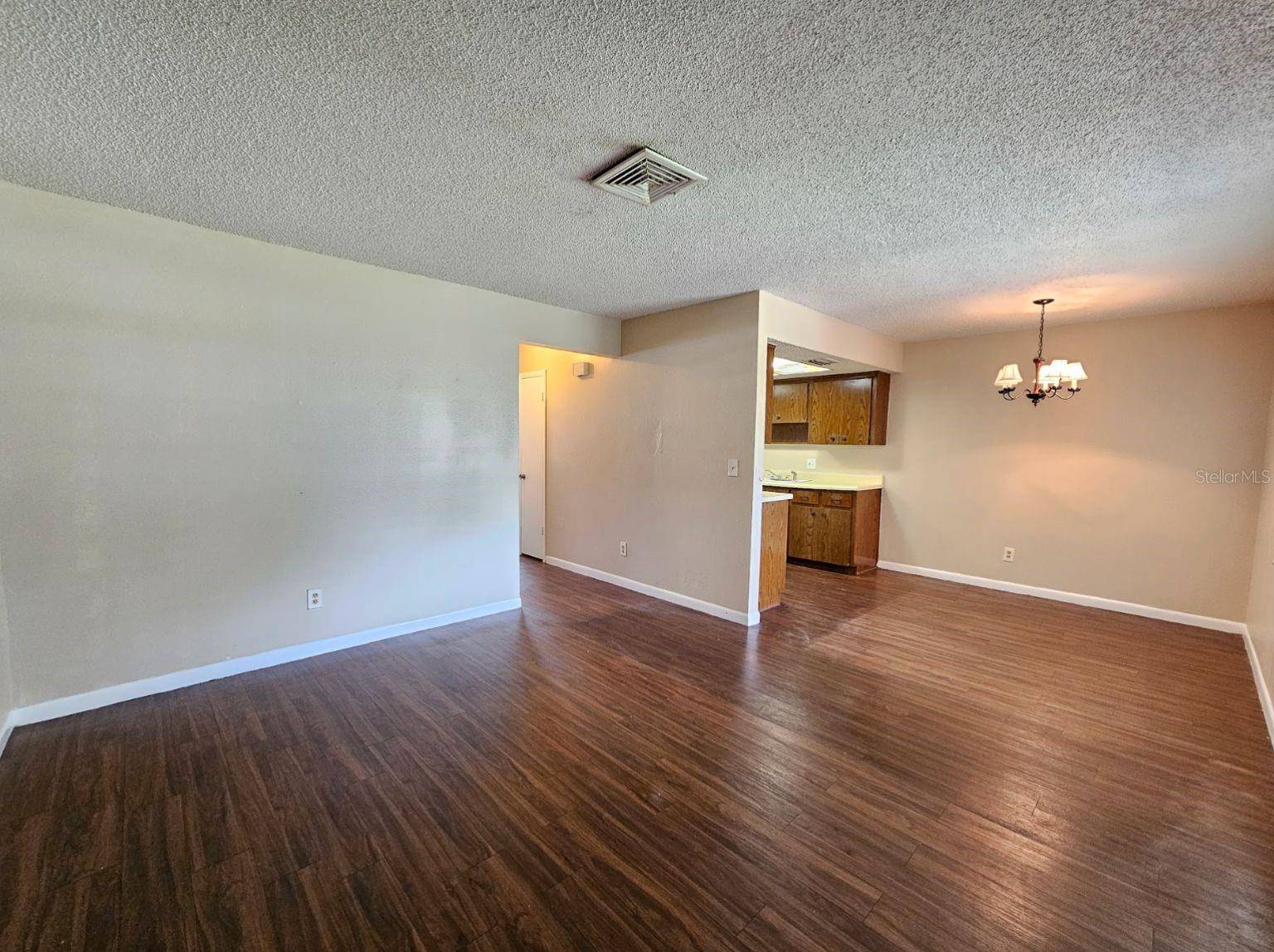 St Petersburg, FL 33702,221 NW JEFFERSON CIR N