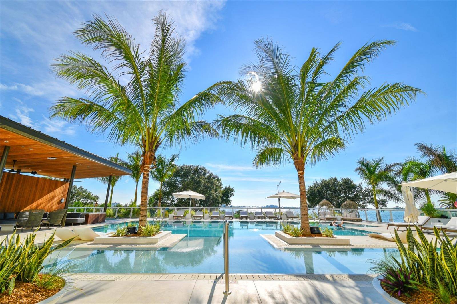 Clearwater, FL 33755,1020 SUNSET POINT RD #112