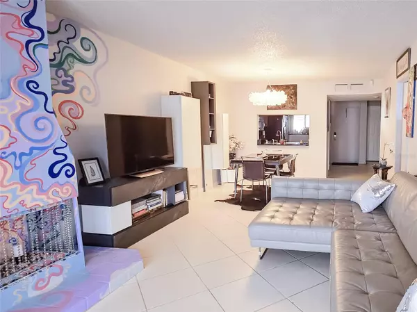 Clearwater, FL 33762,1986 PELICAN LANDING BLVD #1525