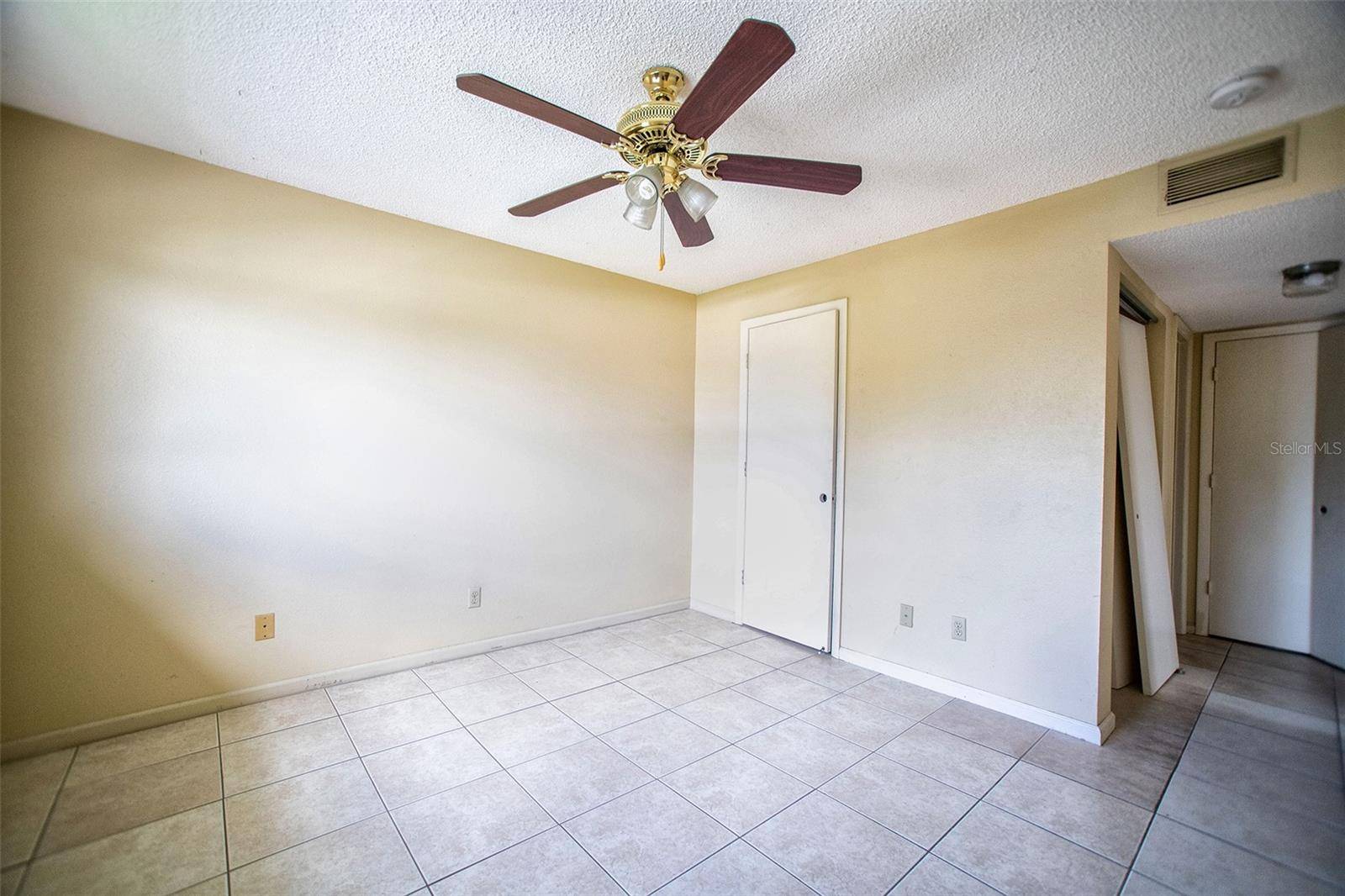 St Petersburg, FL 33710,6062 22ND AVE N #5
