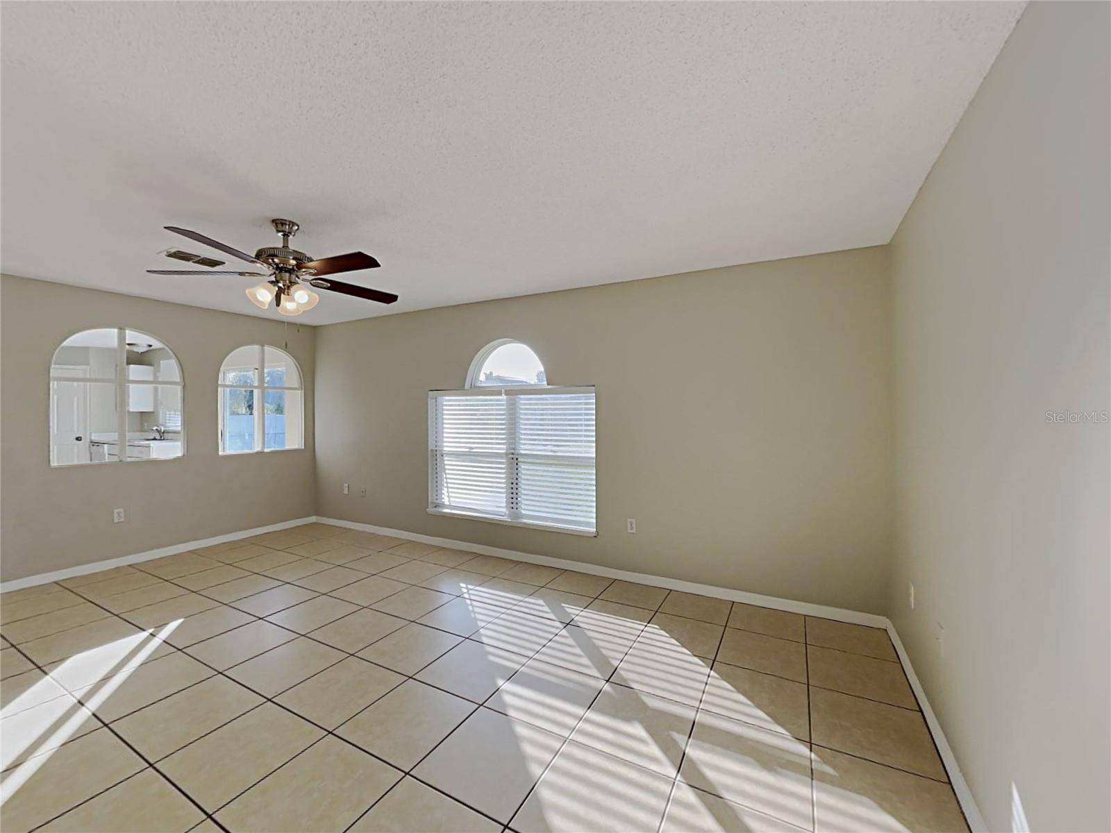 Kissimmee, FL 34758,364 CHELMSFORD CT