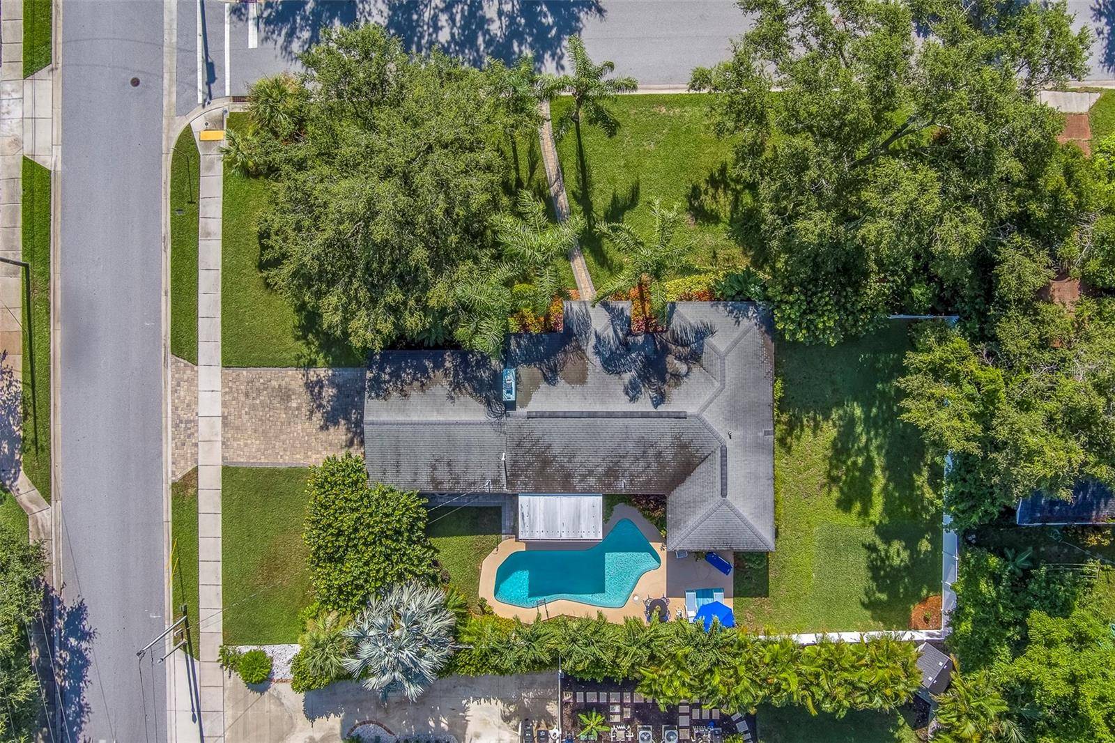 Belleair, FL 33756,2 EVONAIRE CIR