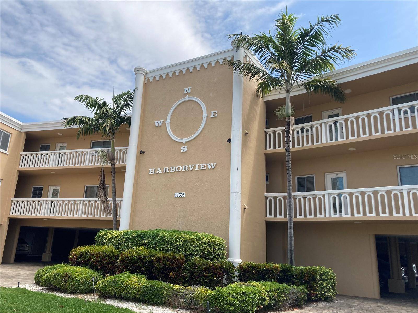 11605 3RD ST E #201, Treasure Island, FL 33706