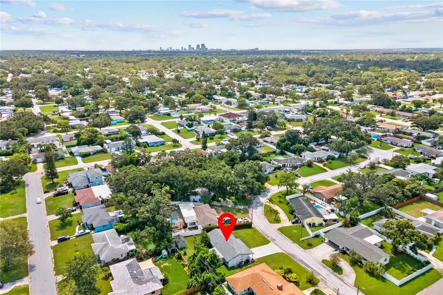 5285 32ND AVE N, St Petersburg, FL 33710