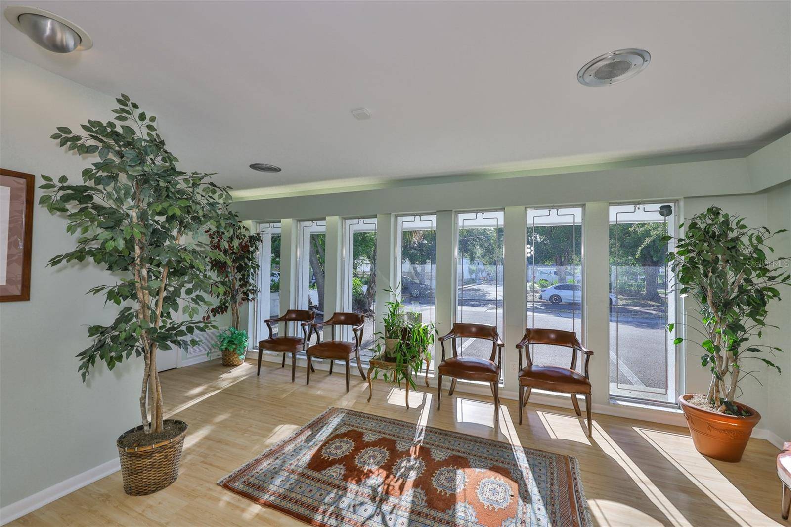 St Petersburg, FL 33705,1033 7TH AVE N