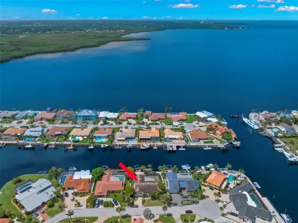 New Port Richey, FL 34652,5030 PORPOISE PL