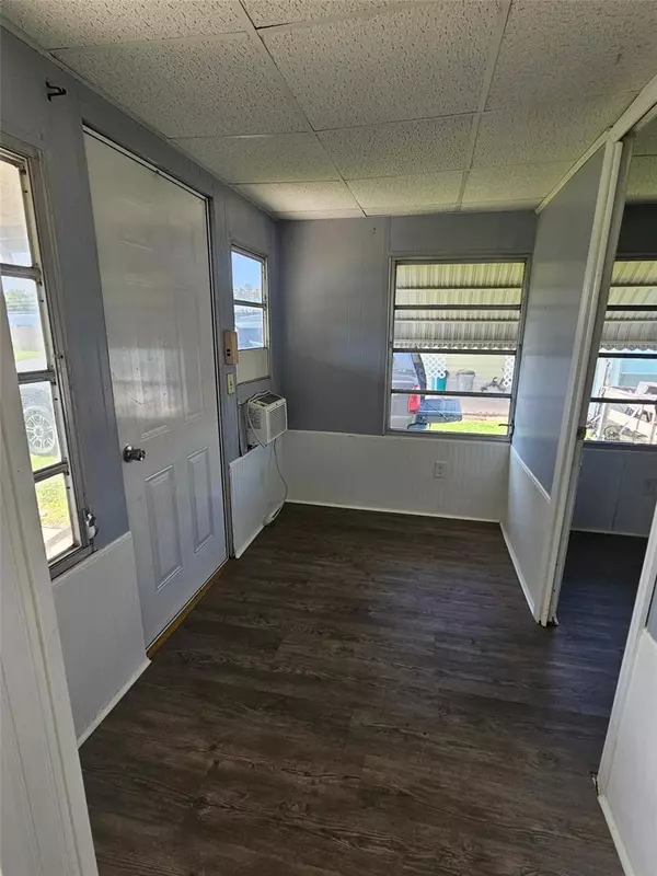 Zephyrhills, FL 33542,4801 ROYAL PALM DR
