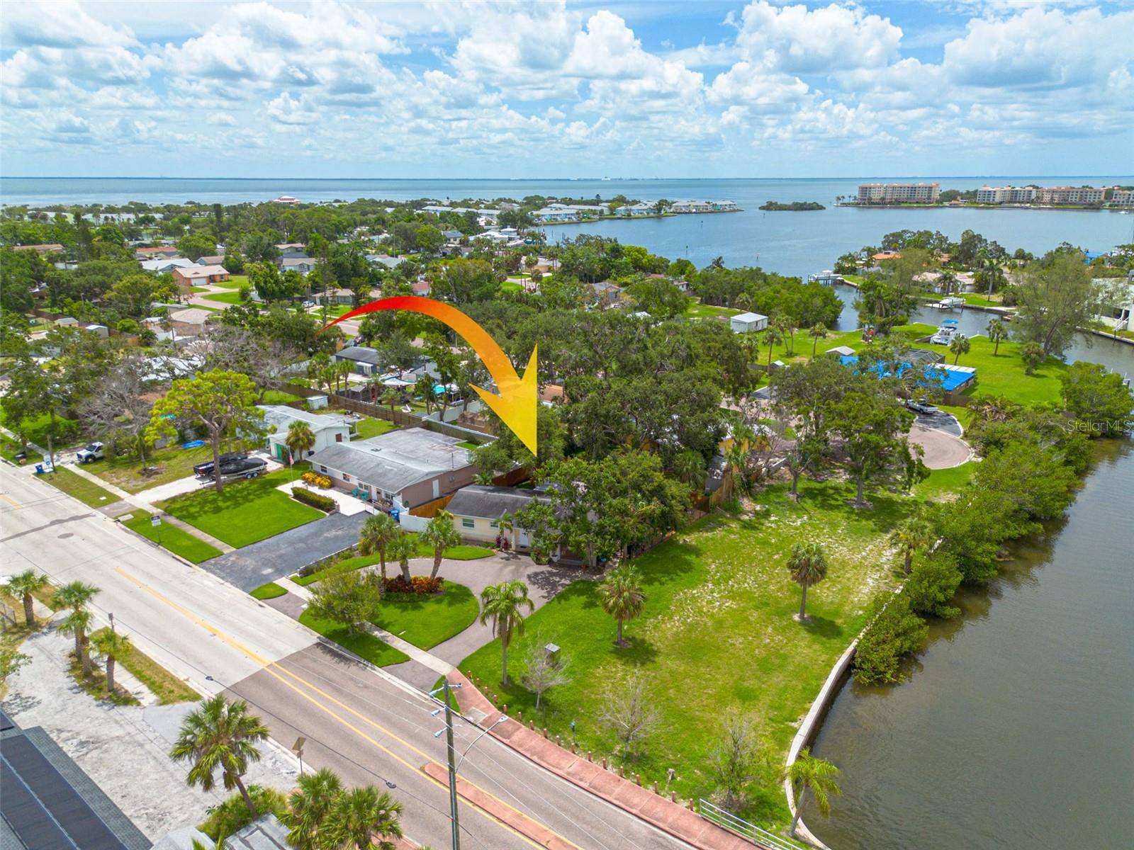 St Petersburg, FL 33705,100 LEWIS BLVD SE