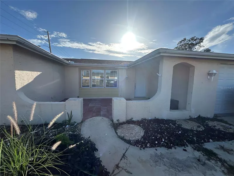 9005 LUNAR LN, Port Richey, FL 34668