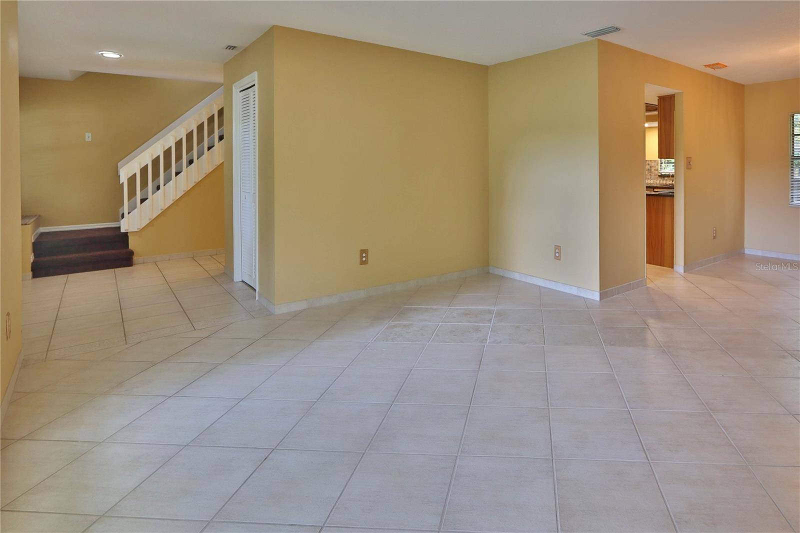 Tampa, FL 33618,16813 ROLLING ROCK DR