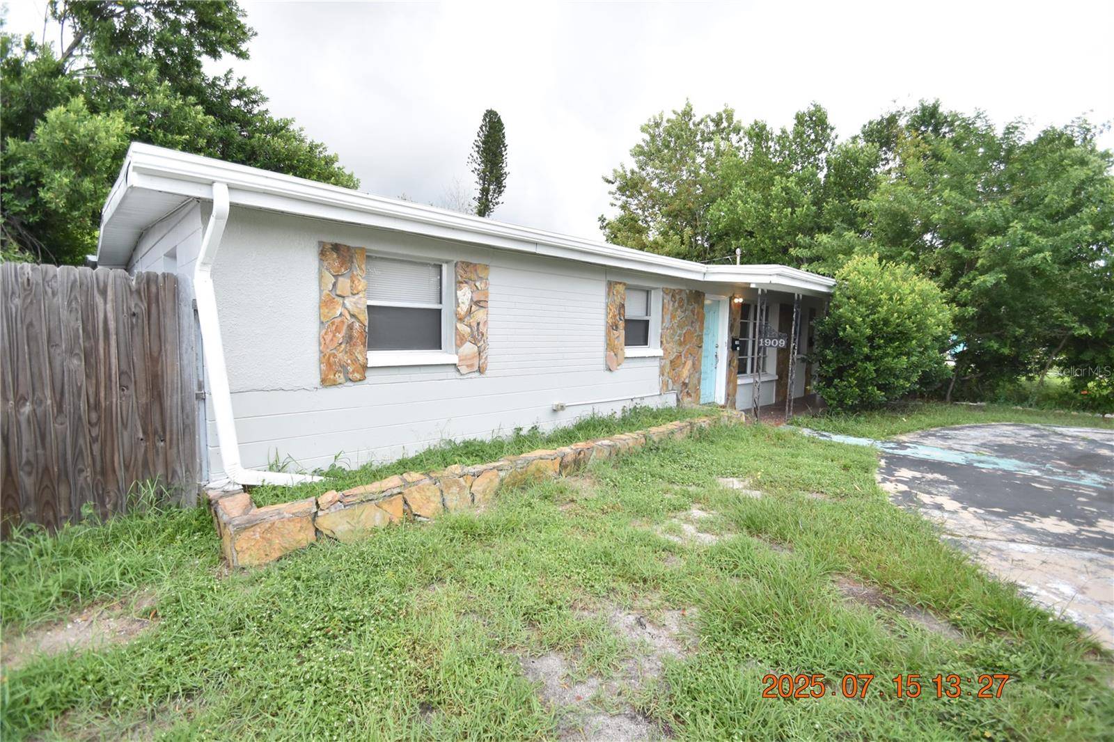 1909 13TH AVE S, St Petersburg, FL 33710