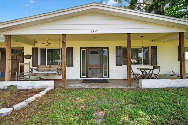 1557 79TH AVE N, St Petersburg, FL 33702