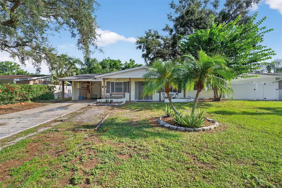 1557 79TH AVE N, St Petersburg, FL 33702