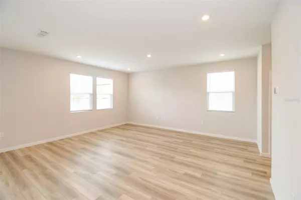 Jacksonville, FL 32218,36 BRAZIL NUT CIR