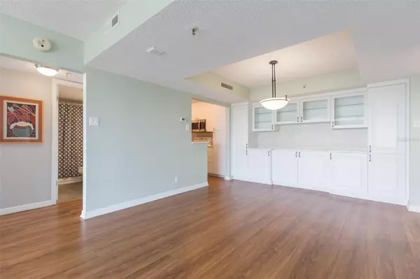 Tampa, FL 33609,3211 W SWANN AVE #1001