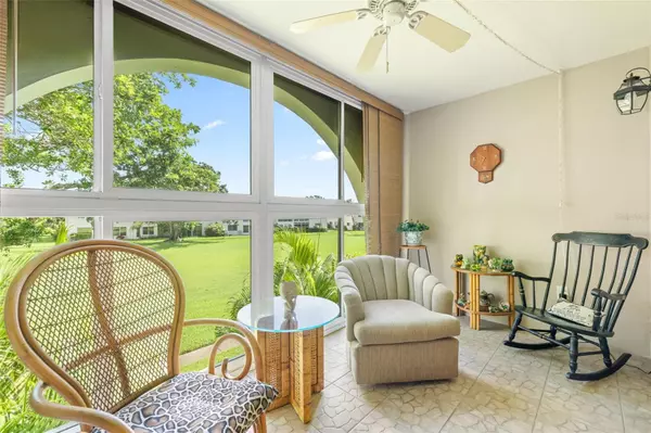 St Petersburg, FL 33703,4480 OVERLOOK DR NE #20