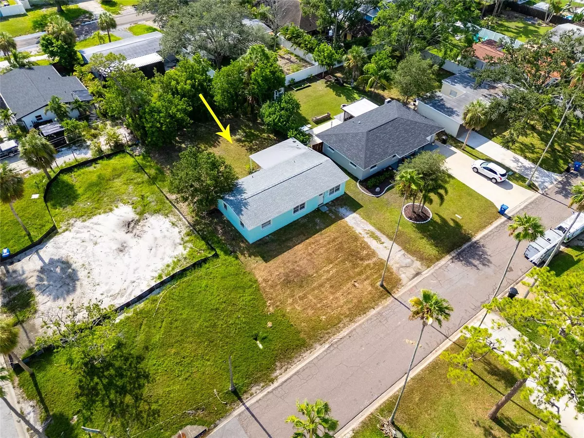 St Petersburg, FL 33703,4235 DES MOINES ST NE