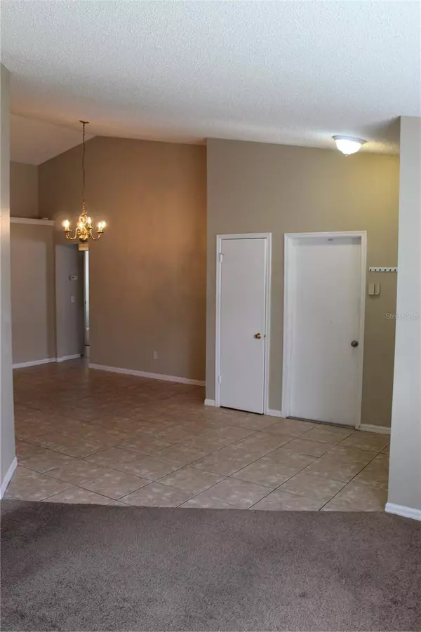Tampa, FL 33624,10131 CEDAR DUNE DR