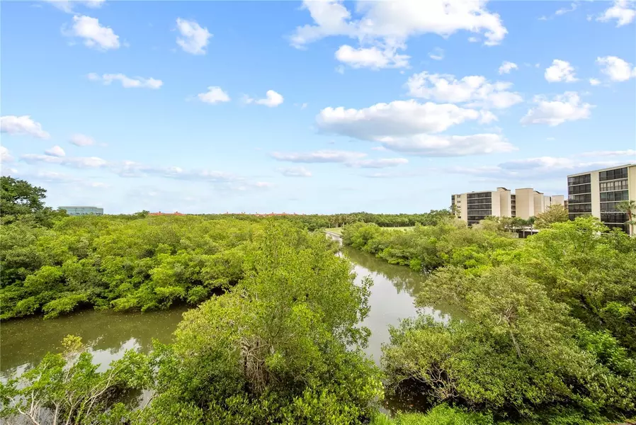 900 COVE CAY DR #3E, Clearwater, FL 33760
