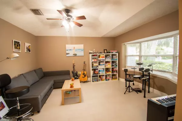 Plant City, FL 33566,2912 CLUBHOUSE DR