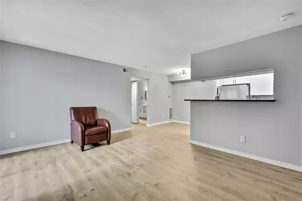 Tampa, FL 33614,8653 FANCY FINCH DR #104