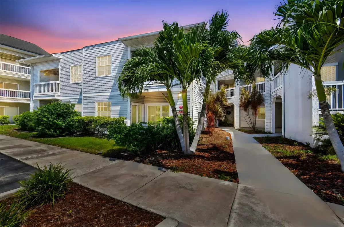 St Petersburg, FL 33710,6818 STONES THROW CIR N #12106