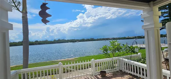 3747 POMPANO DR SE, St Petersburg, FL 33705