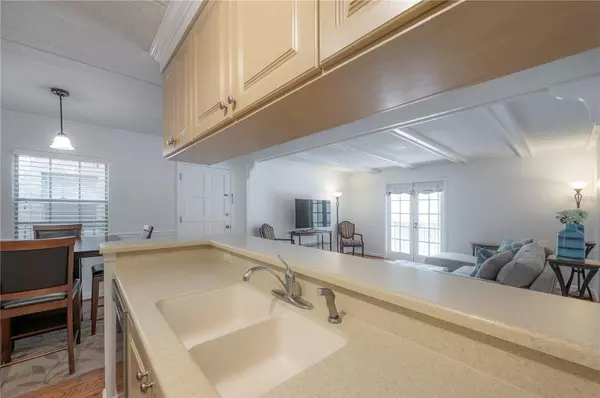 Tampa, FL 33609,107 S OBRIEN ST #218