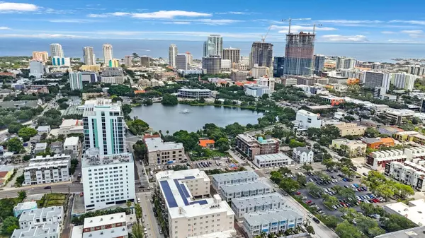 St Petersburg, FL 33701,813 BURLINGTON AVE N