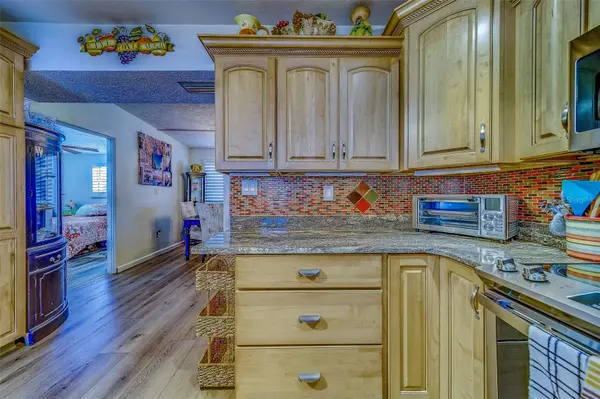 Seminole, FL 33772,9664 GROVELAND ST