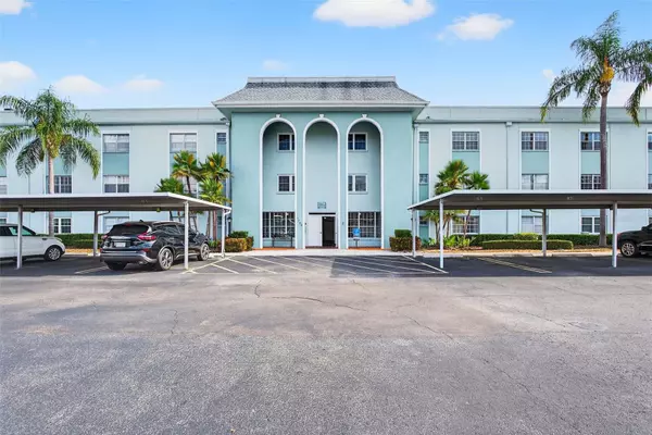 1706 BELLEAIR FOREST DR #344, Belleair, FL 33756