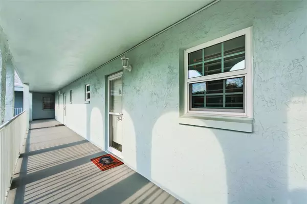 Belleair, FL 33756,1706 BELLEAIR FOREST DR #344
