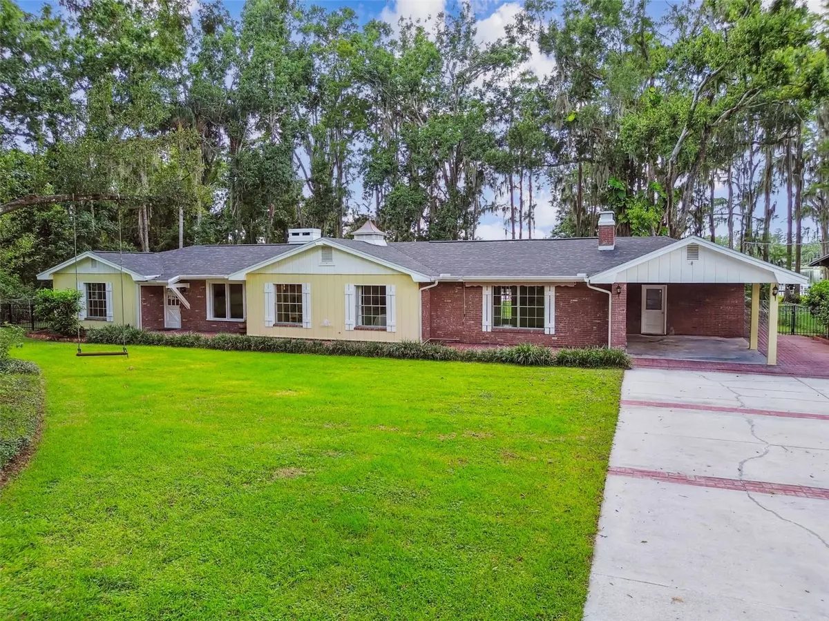 Lutz, FL 33558,20006 LAKE HOLLY DR