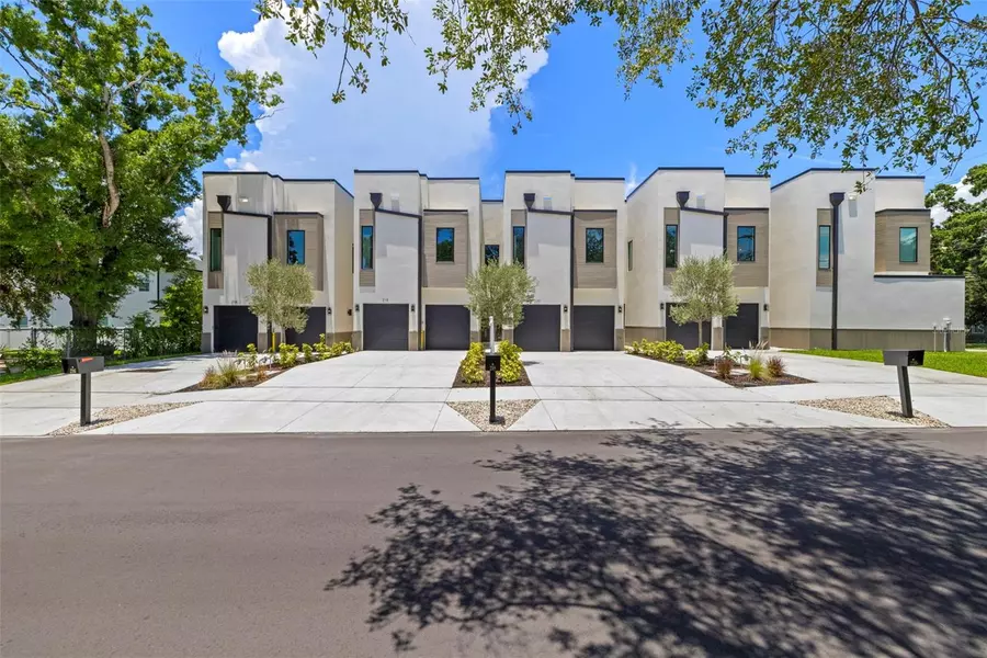 216 N HESPERIDES ST, Tampa, FL 33609