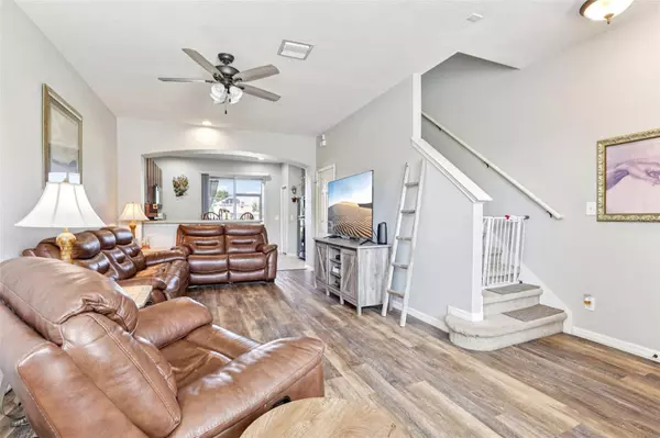 Riverview, FL 33578,6927 TOWERING SPRUCE DR