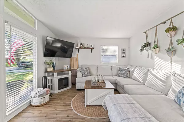 Tampa, FL 33618,3306 NAKORA DR