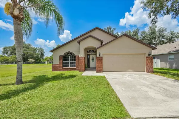 208 CITRUS LANDING DR, Plant City, FL 33563