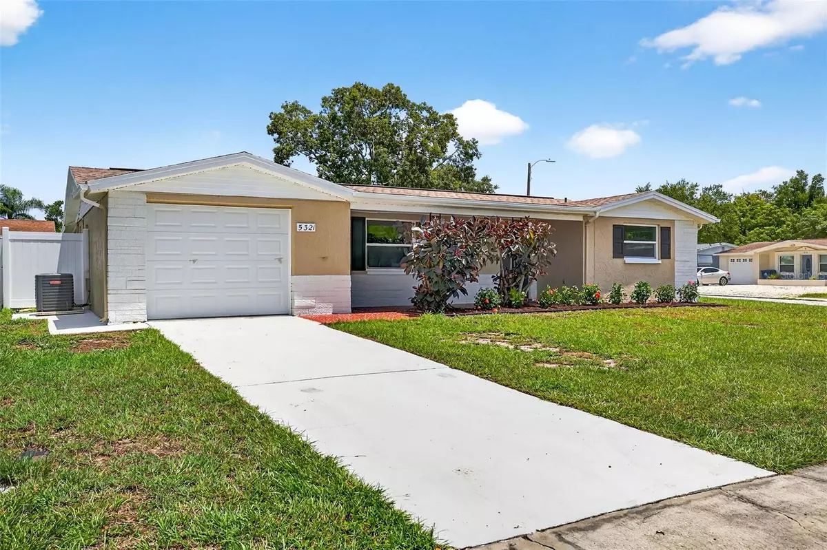 Holiday, FL 34690,5321 SPARROW DR