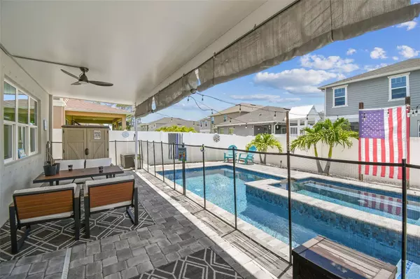 Seminole, FL 33777,8148 ARTISAN CIR