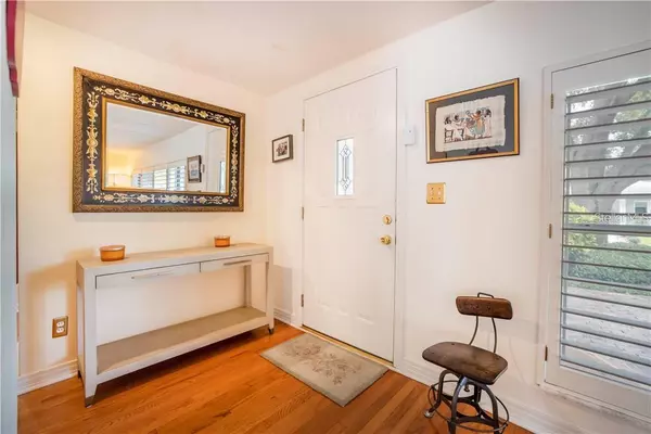 St Petersburg, FL 33704,2200 2ND ST N