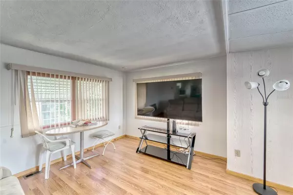 Bradenton, FL 34207,519 51ST AVENUE PLZ W