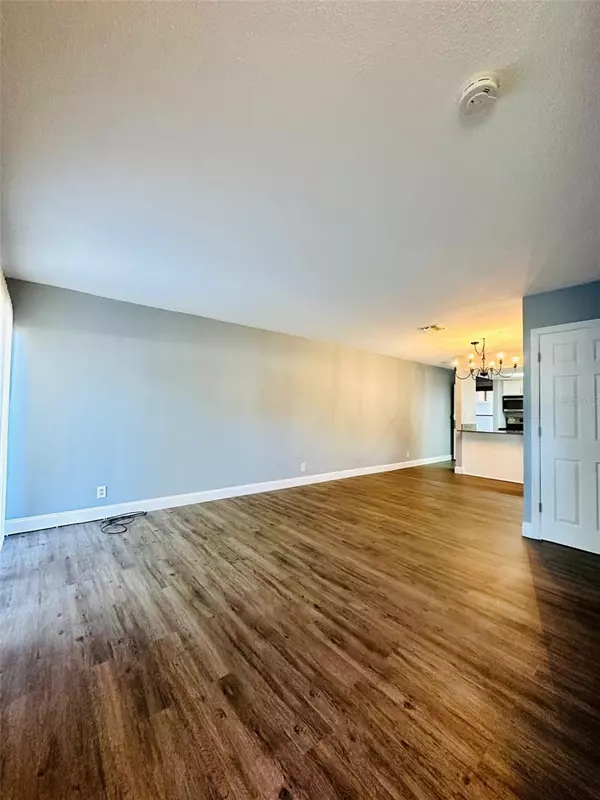 Temple Terrace, FL 33637,8002 HIBISCUS DR #8002