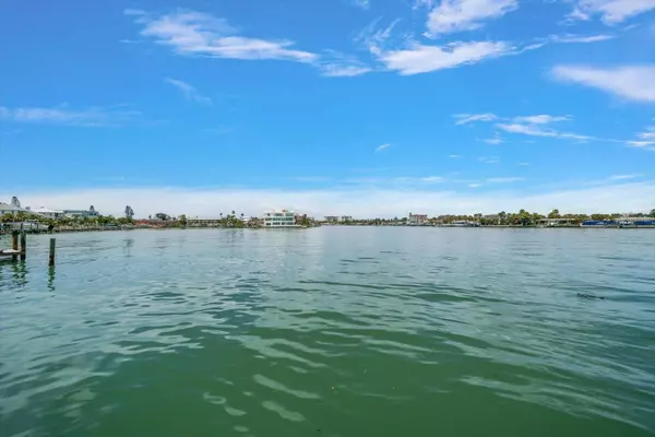 Treasure Island, FL 33706,8405 BAYSHORE DR