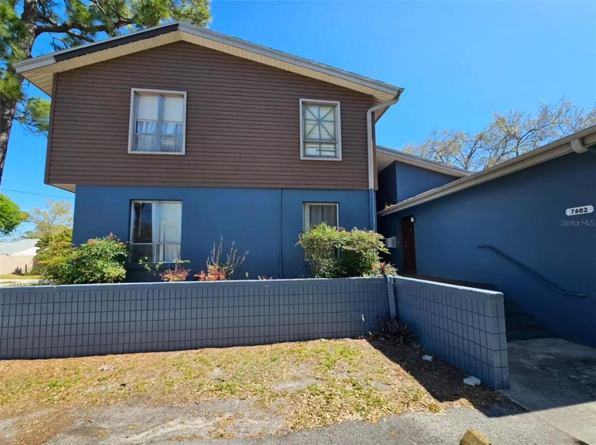 Tampa, FL 33615,7602 W POWHATAN AVE #4