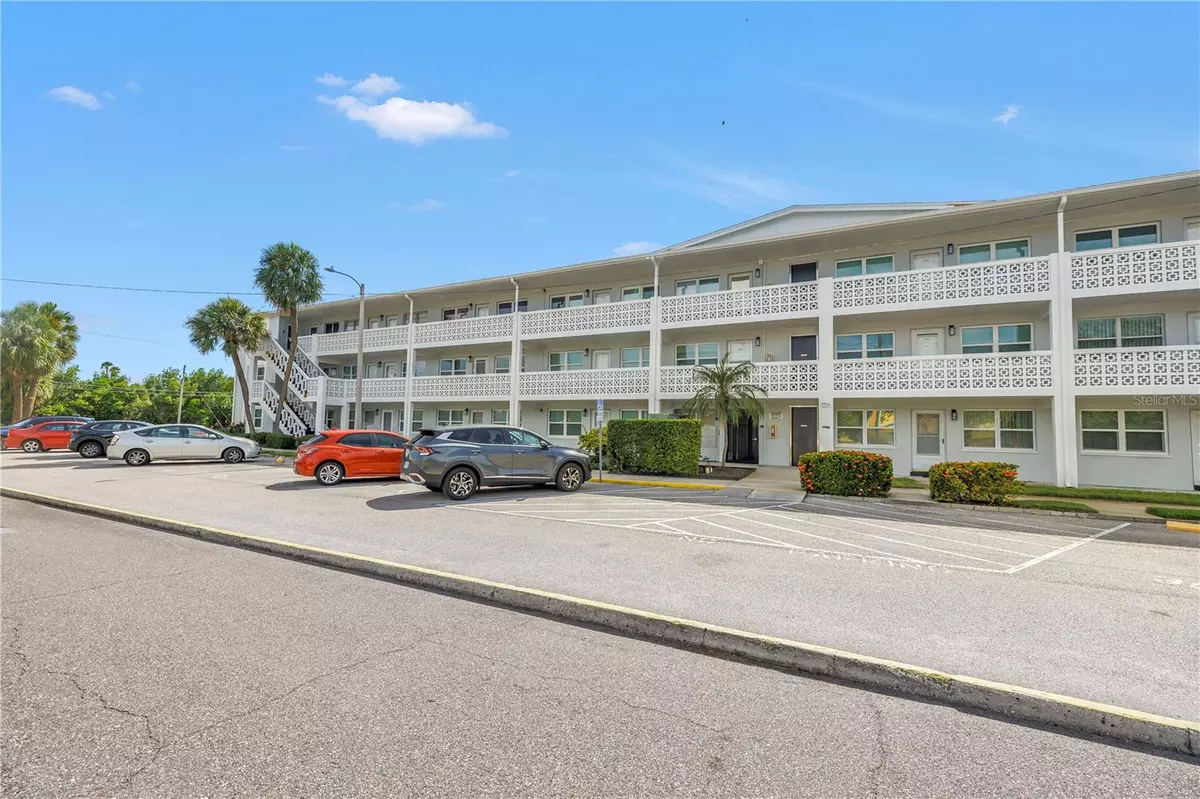 St Petersburg, FL 33702,7770 DR MARTIN LUTHER KING JR ST N #203