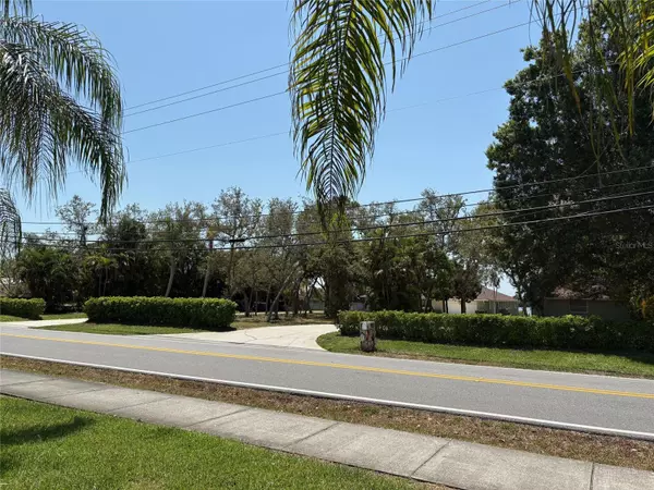 Merritt Island, FL 32952,1325 NEWFOUND HARBOR DR