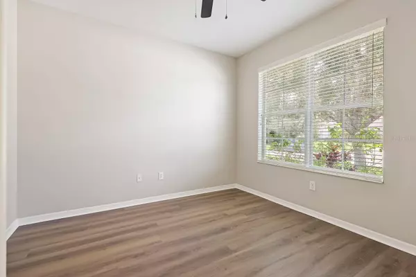 Lithia, FL 33547,11137 WEMBLEY LANDING DR