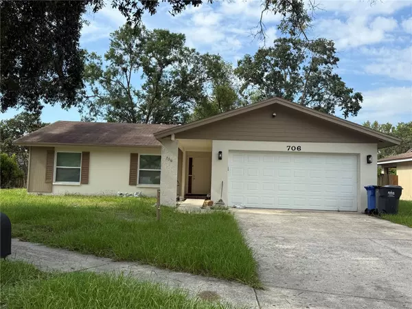 706 REGENCY CT, Tampa, FL 33613